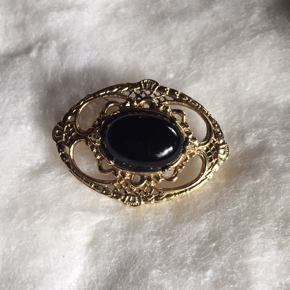 🔥 4/$25 80’s Black and Gold Pin - Picture 1 of 3